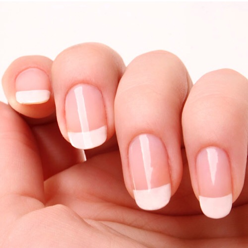 NAIL TECH & MASSAGE - natural nails